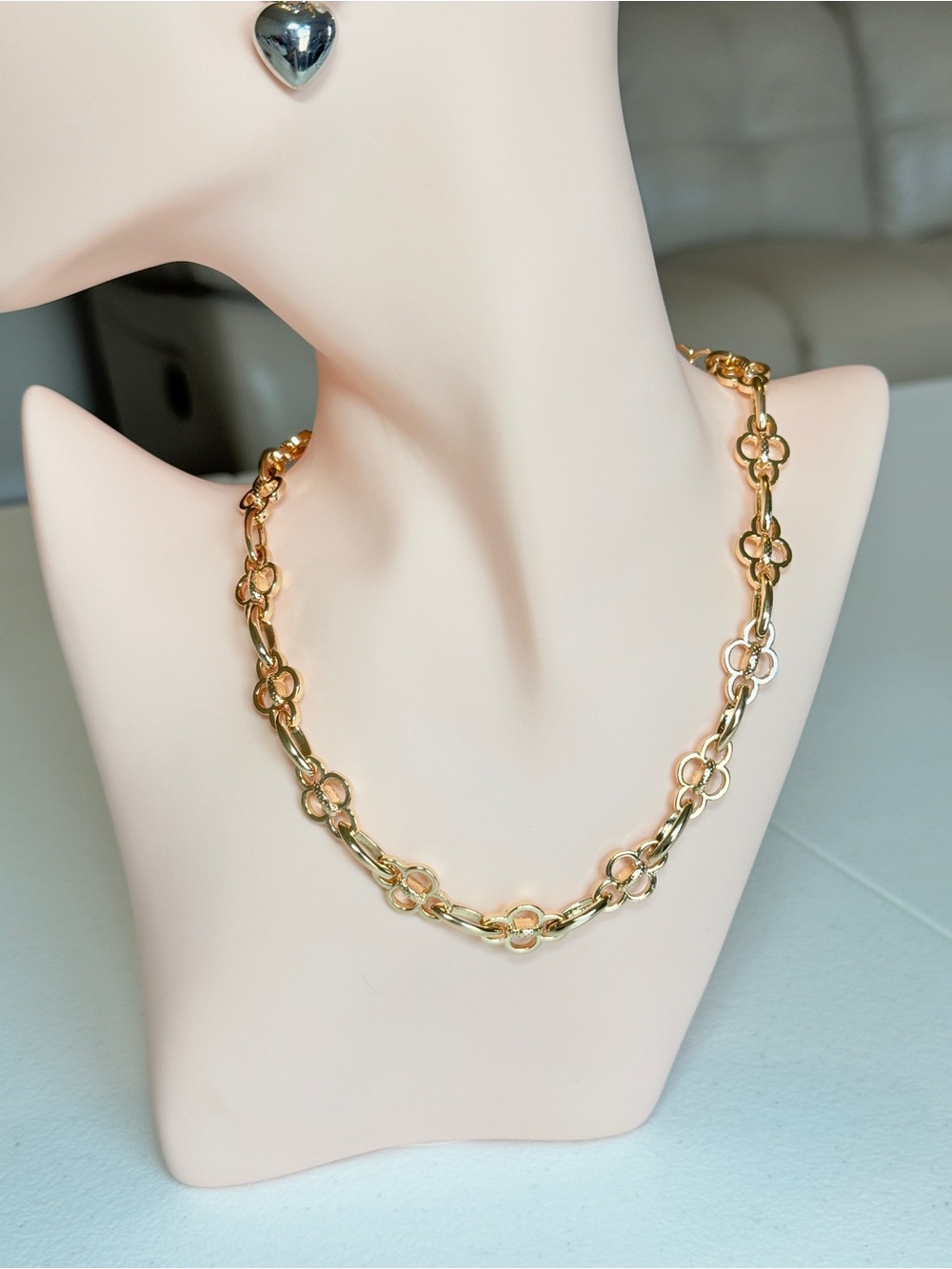 Gold Floral Link Necklace